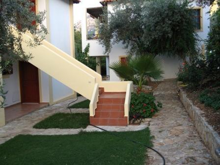 Hotel Heleni Apartments Epidaurus Exterior photo
